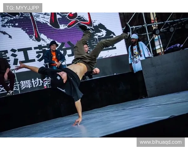 深圳滑板队在世界街舞大赛中的精彩表现与状态分析